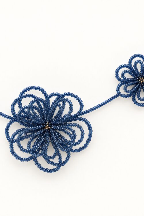 Alternative view of COLLANA LUNGA CON FIORI DI PERLINE