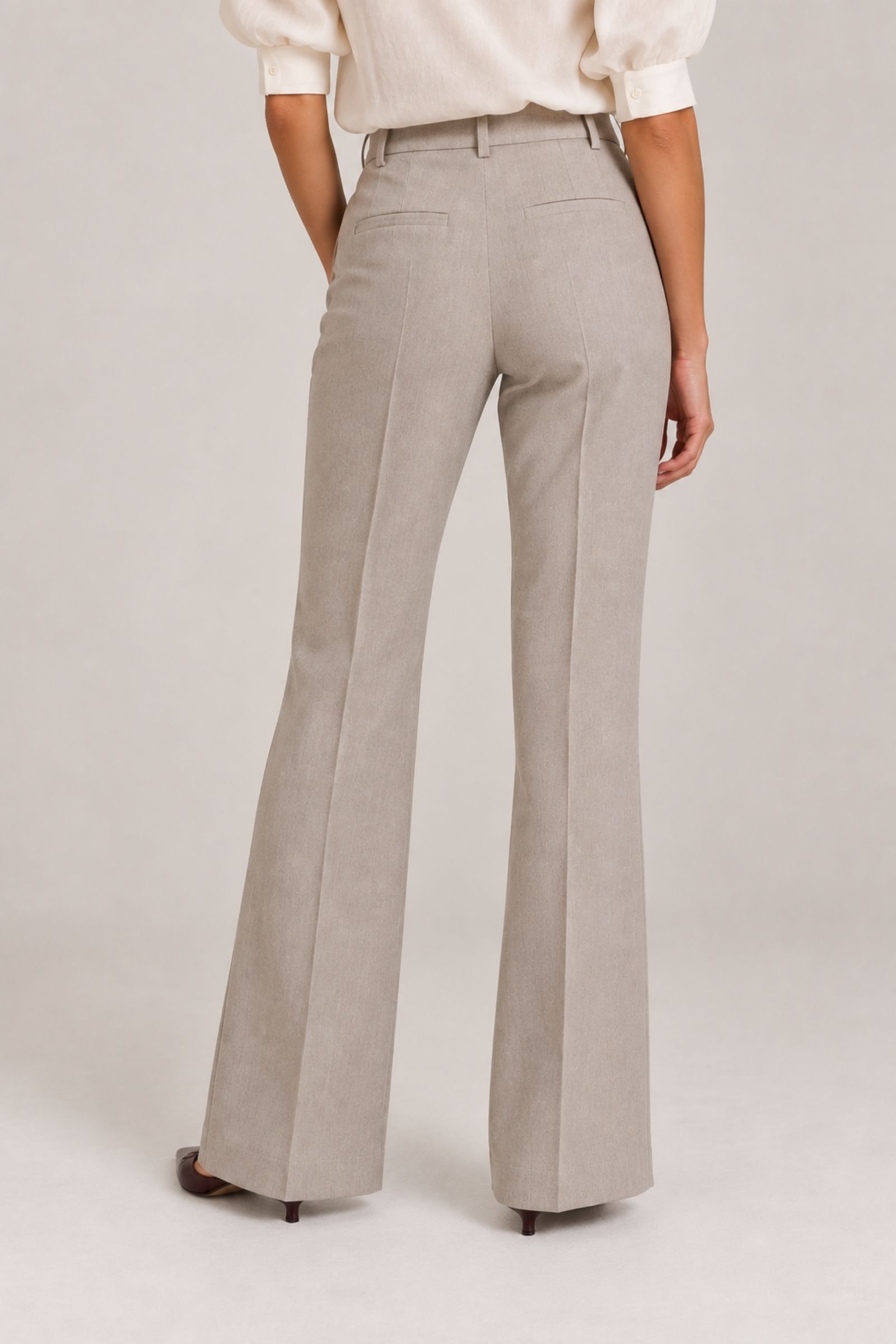 PANTALONE FLARE CON PIEGA CENTRALE - immagine 2