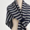 SCIARPA TRIANGOLARE A RIGHE - immagine 2