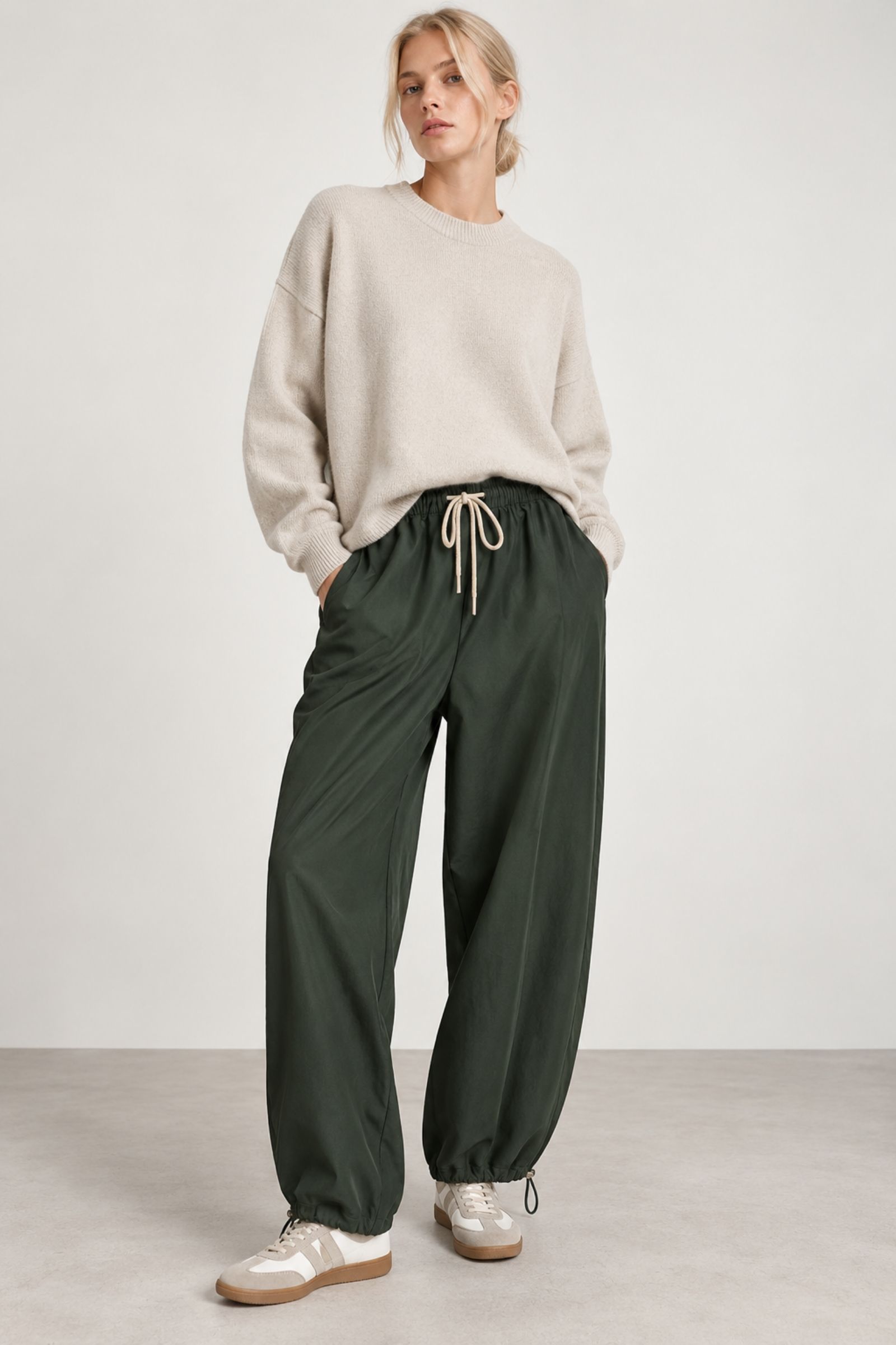 PANTALONI JOGGER CON COULISSE REGOLABILE