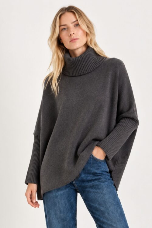 MAGLIA OVERSIZE CON MAXI COLLO A COSTE
