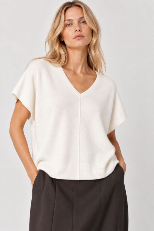 MAGLIA OVERSIZE CON SCOLLO A V E MANICHE CORTE