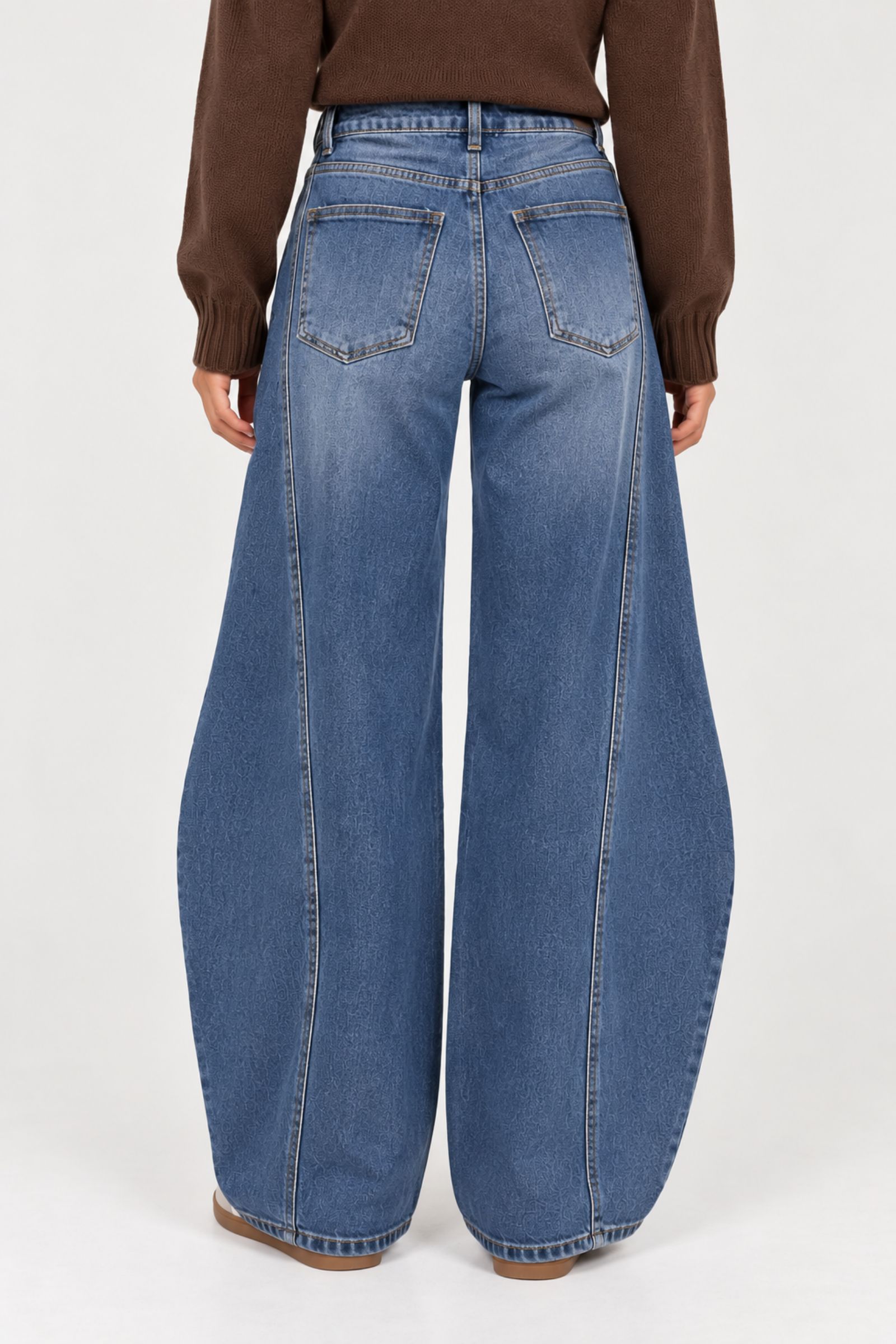 JEANS BALLOON CON CUCITURE A VISTA - immagine 4
