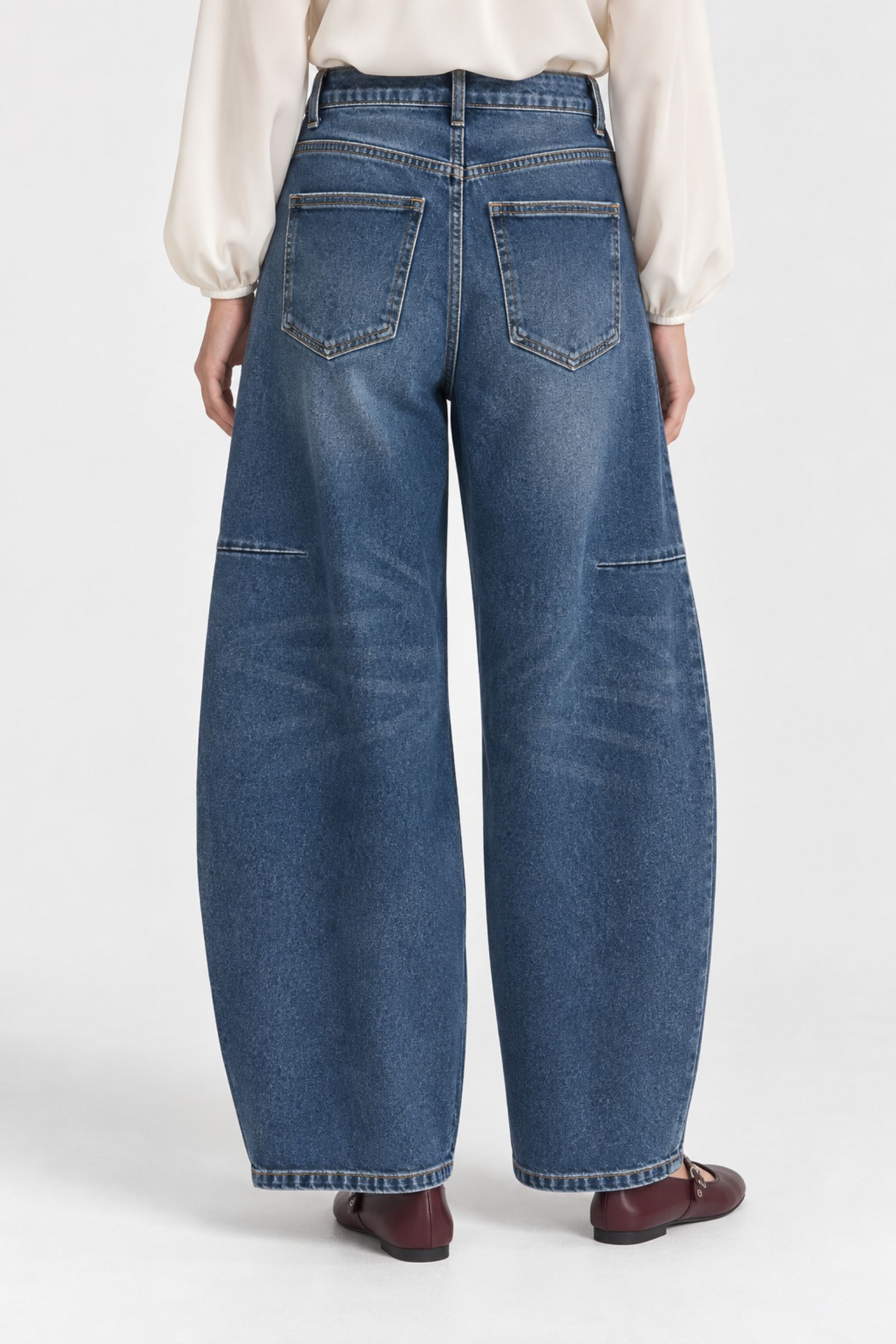 JEANS BALLOON CON CUCITURE SAGOMATE - immagine 4