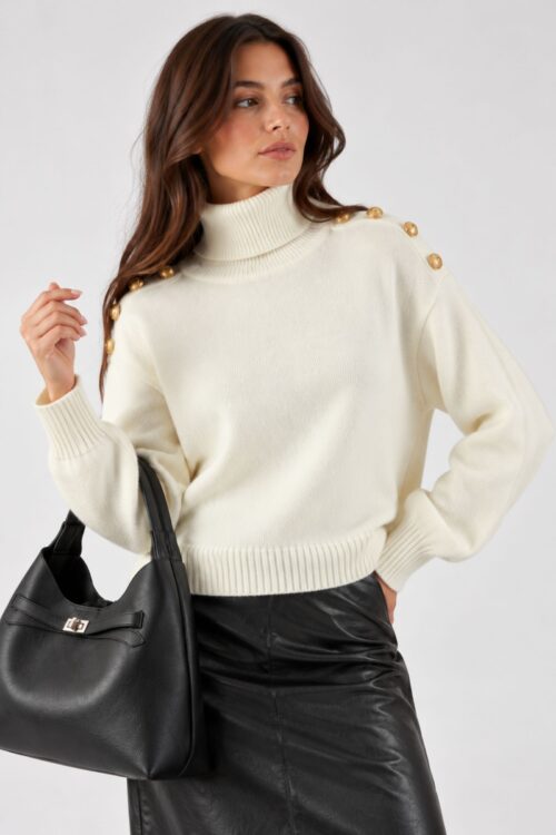 Alternative view of MAGLIONE DOLCEVITA CON BOTTONI DORATI