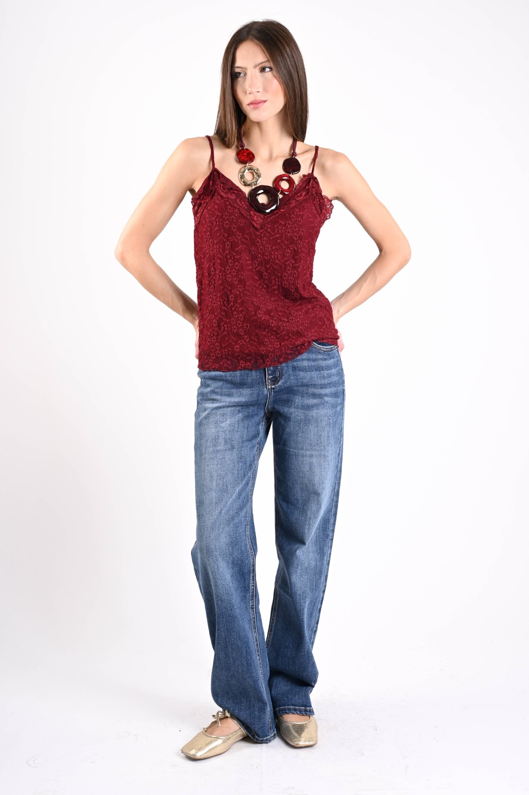 TOP IN PIZZO CON SPALLINE SOTTILI - immagine 4
