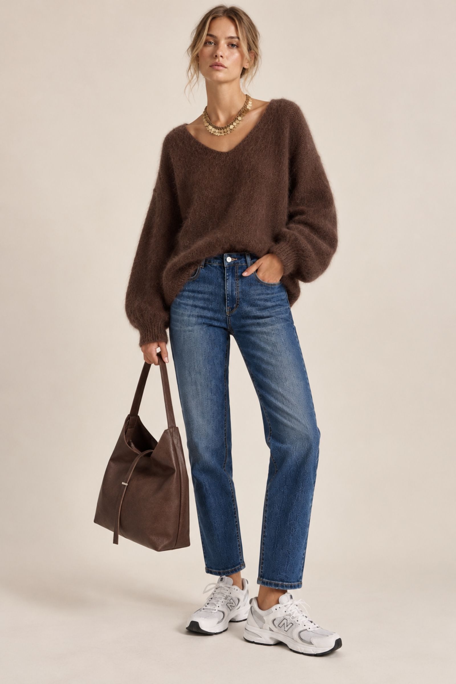 MAGLIONE DONNA SOFFICE CON SCOLLO A V E MANICHE AMPIE
