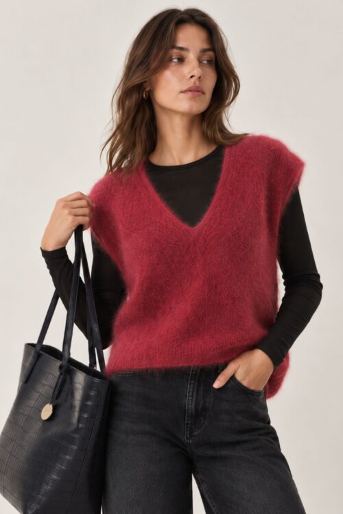 Alternative view of GILET EFFETTO SOFFICE CON SCOLLO A V