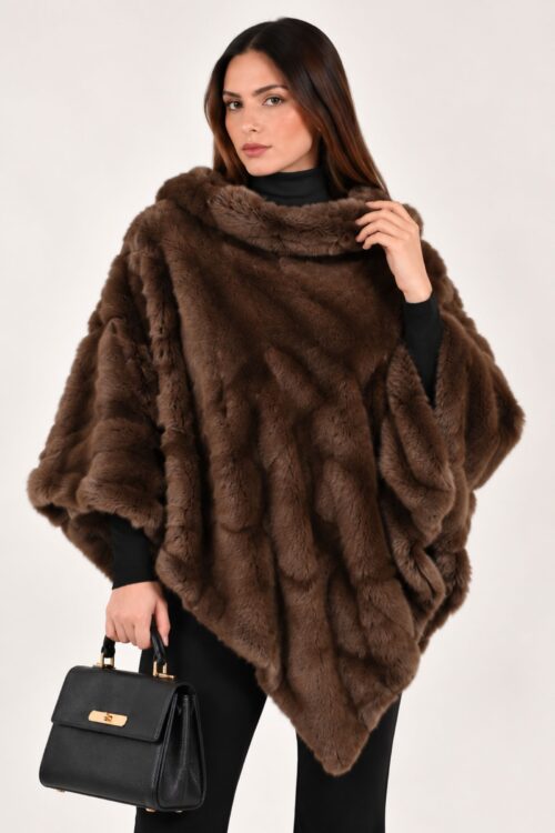 PONCHO IN PELLICCIA ECOLOGICA CON CAPPUCCIO