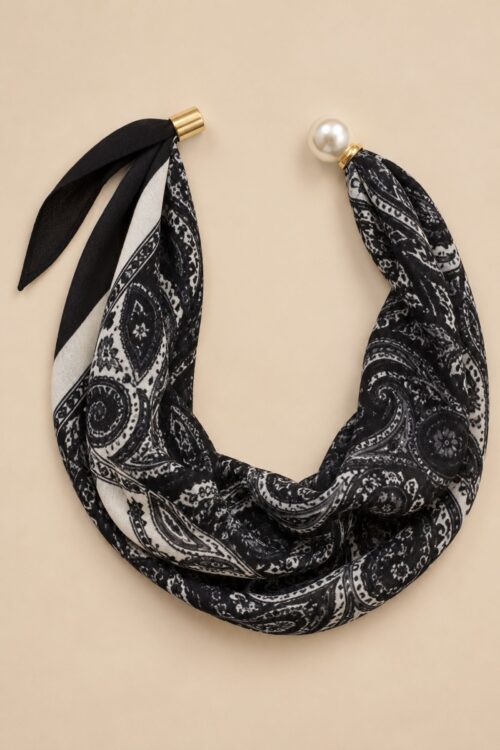 Alternative view of FOULARD CON FANTASIA PAISLEY E PERLA DECORATIVA
