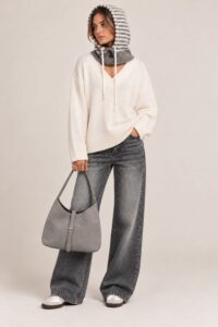 BALACLAVA IN MAGLIA A RIGHE CON BOTTONI