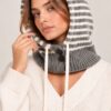 BALACLAVA IN MAGLIA A RIGHE CON BOTTONI - immagine 2