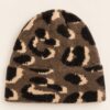 BERRETTO IN MAGLIA CON FANTASIA ANIMALIER - immagine 2