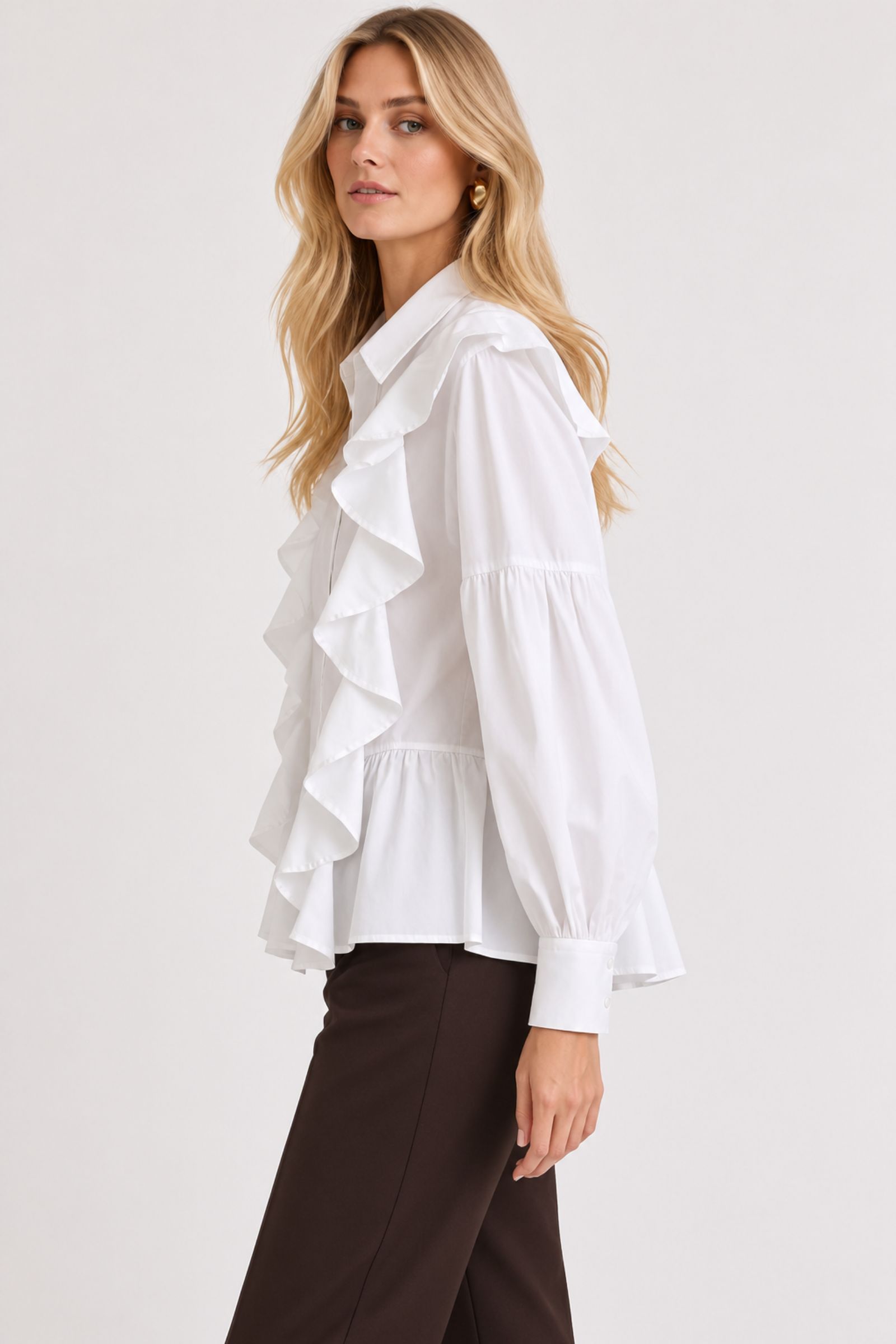 CAMICIA CON ROUCHES E BALZA SUL FONDO - immagine 2