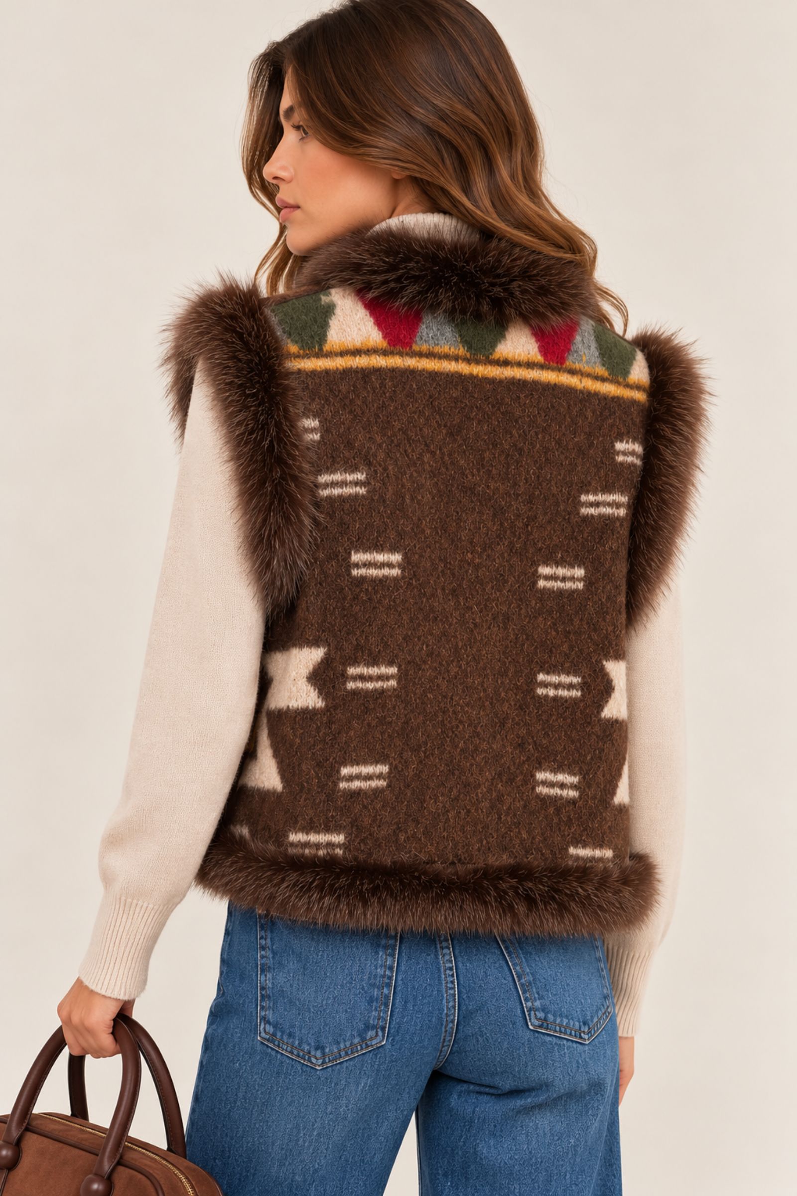 GILET IN MAGLIA FANTASIA CON BORDI EFFETTO PELLICCIA - Image 4