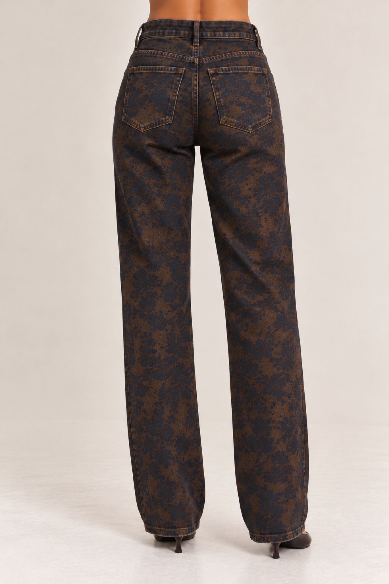 PANTALONI CON FANTASIA FLOREALE - Image 3