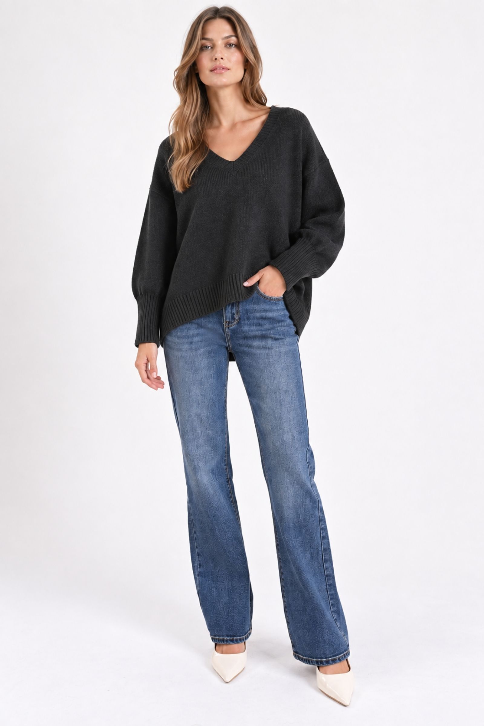 MAGLIA OVERSIZE CON SCOLLO A V