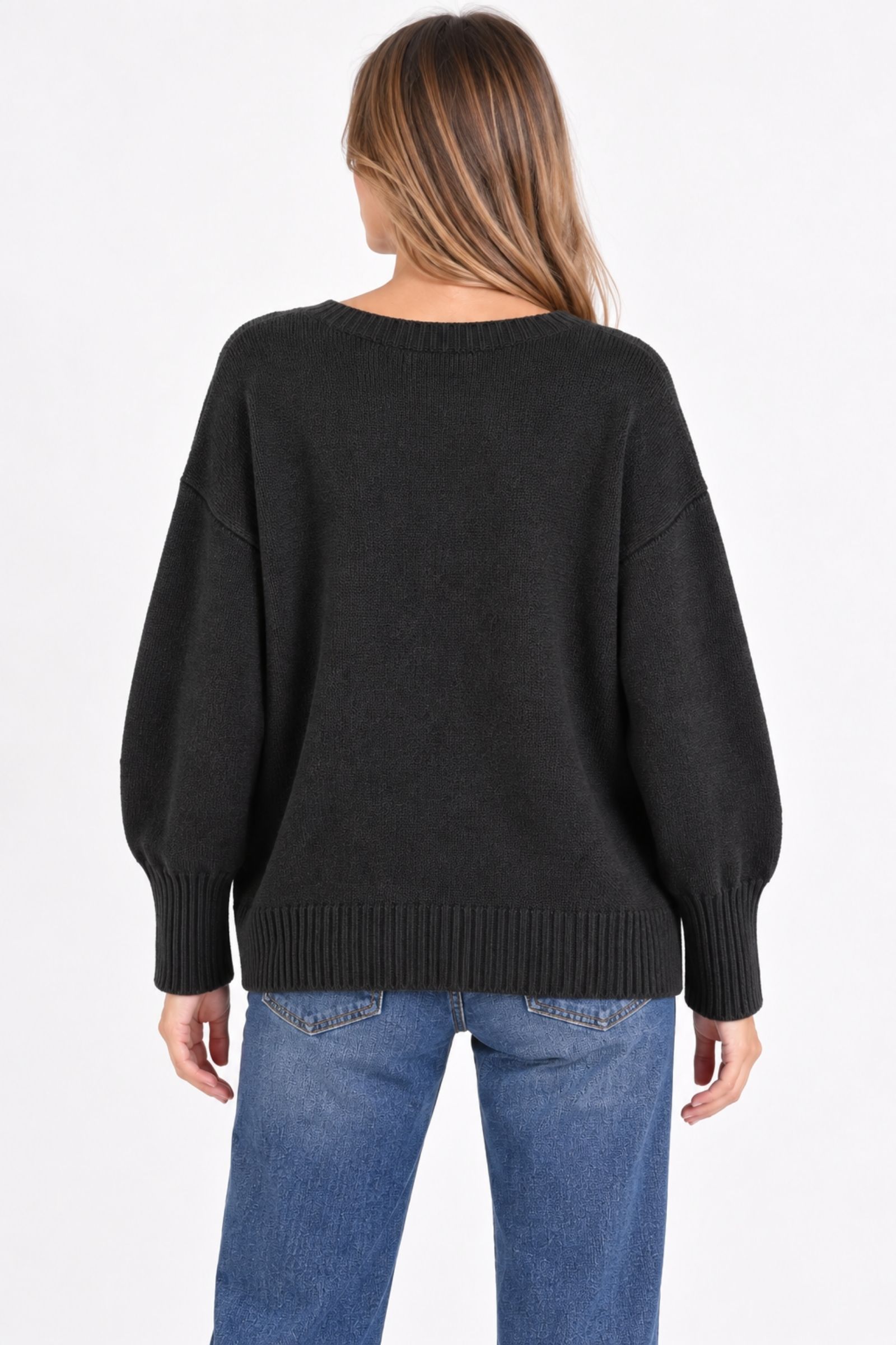 MAGLIA OVERSIZE CON SCOLLO A V - immagine 3